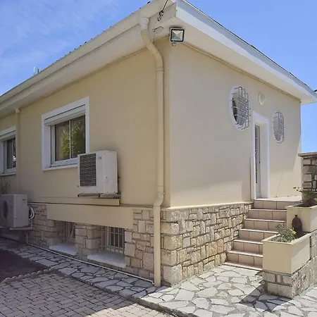 Family House With Swimming Pool & Sea View Вилла *