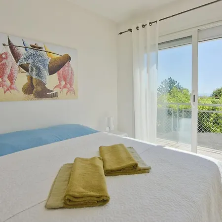 Family House With Swimming Pool & Sea View Антиб