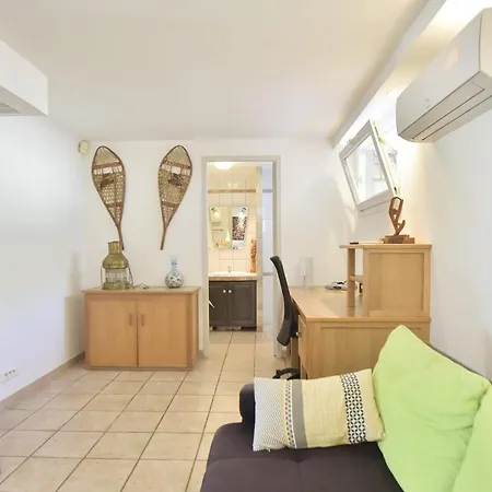 Вилла Family House With Swimming Pool & Sea View Антиб