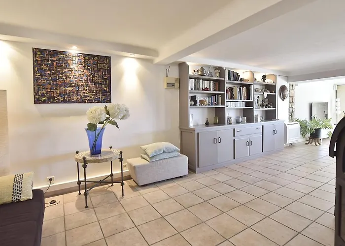 Family House With Swimming Pool & Sea View Antibes