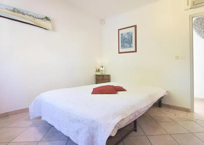 Family House With Swimming Pool & Sea View * 昂蒂布